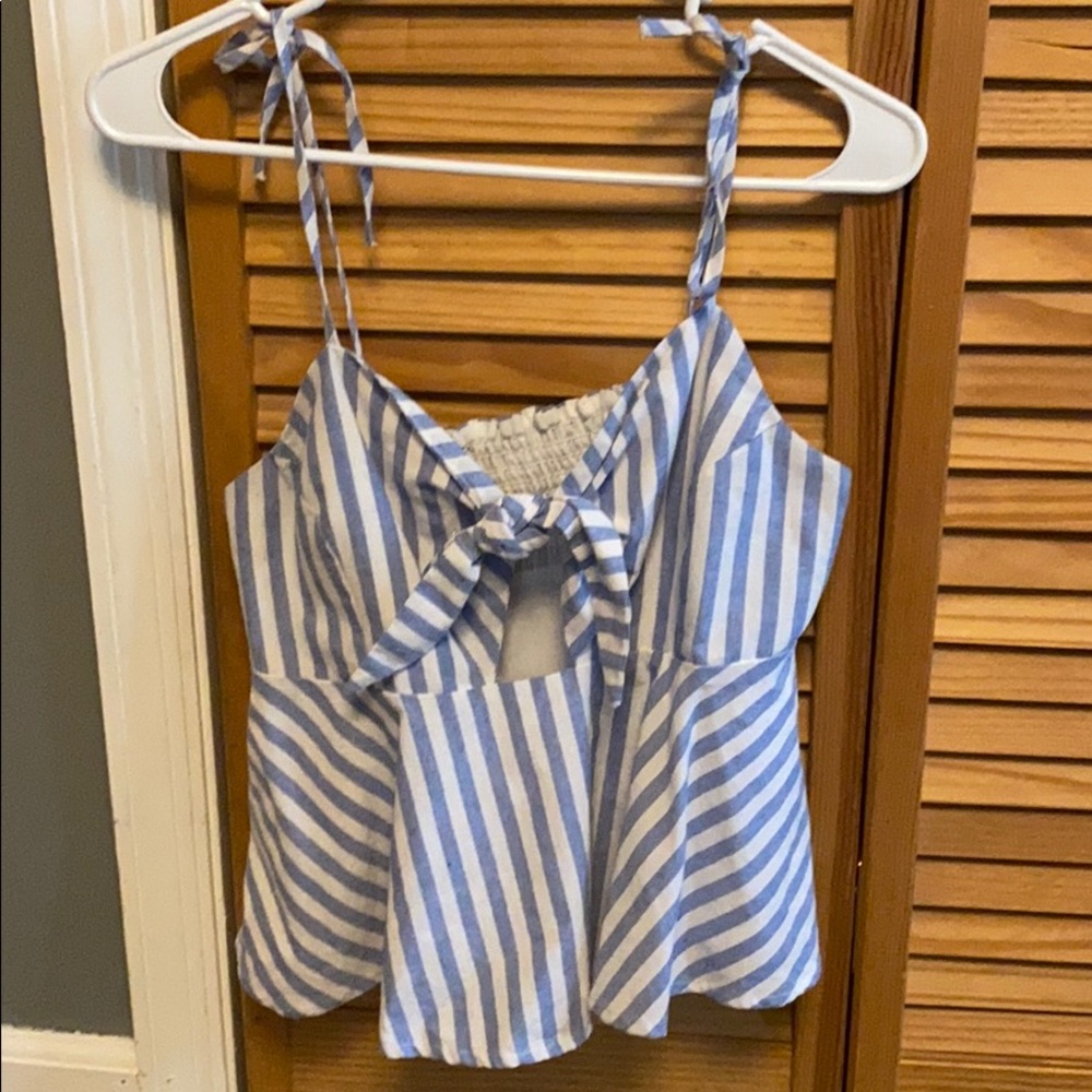 Keyhole stripe crop top